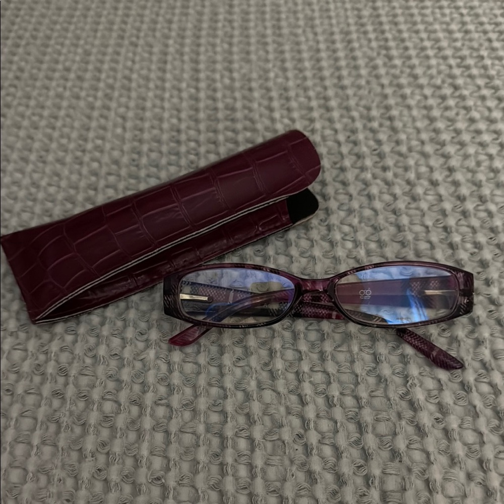 Elegant Purple Glasses with Case 1.5 Power